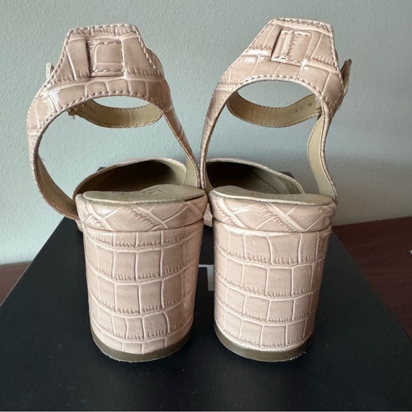 Naturalizer Women's Beige Croc-Embossed Heels - Picture 6 of 6